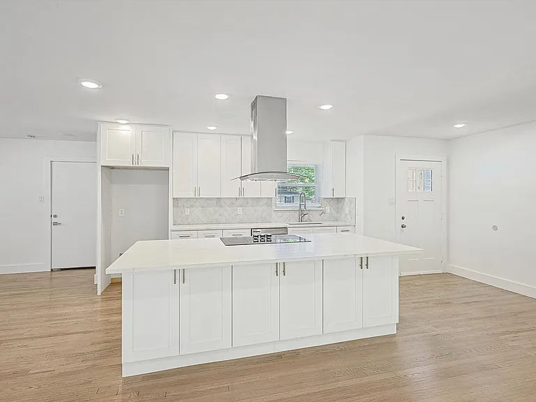 6912 Clemson Dr — Photo 11