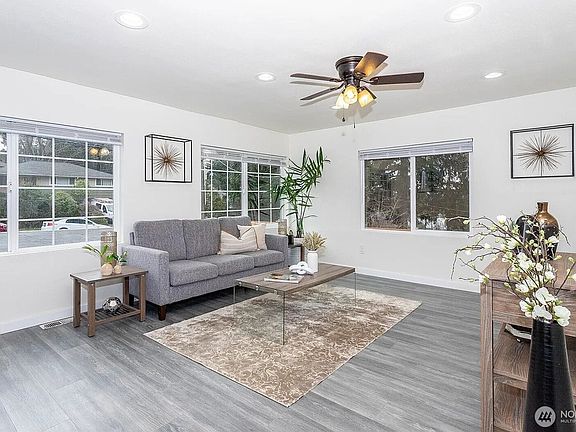 4th image of 2644 SW 112th St