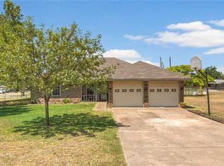 113 Marys Ln, Weatherford, TX 76086