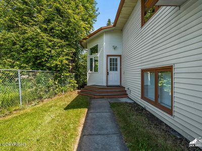 1521 Cache Dr, Anchorage, AK, 99507