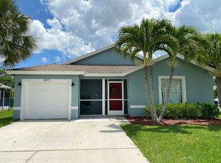 8917 SW Caprice Cir, Stuart, FL 34997