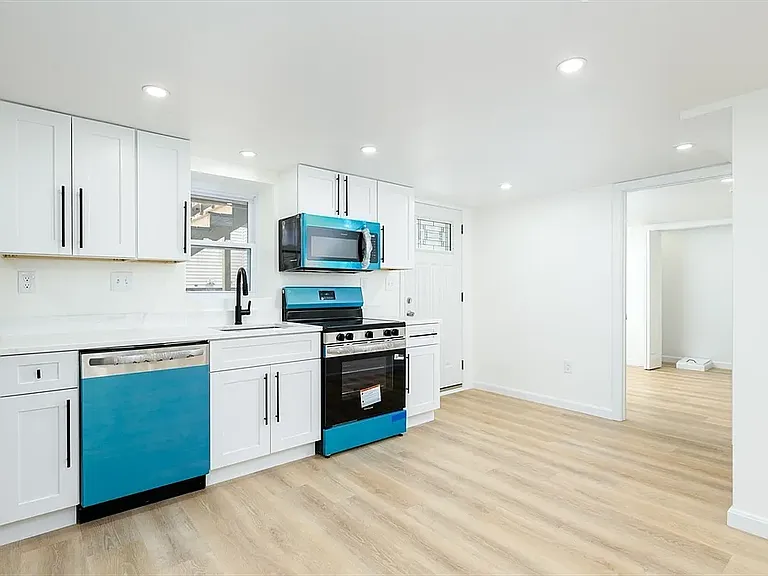 71 Henshaw St #1 — Photo 6