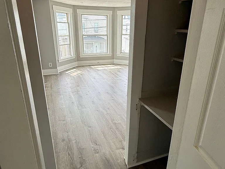 106 Vine St #2 — Photo 18