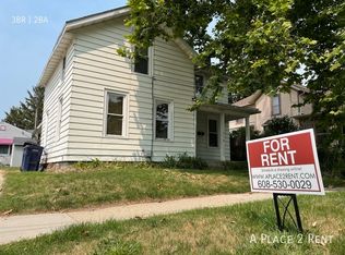 618 S Academy St, Janesville, WI 53548