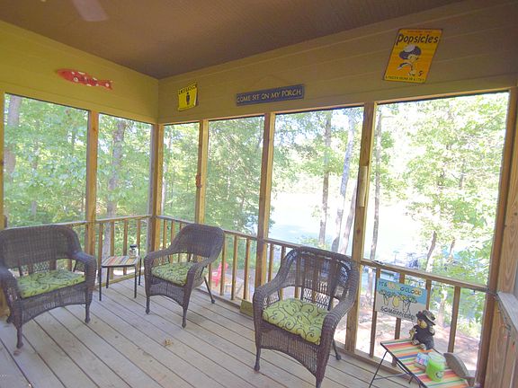 Image 5: Screened Porch