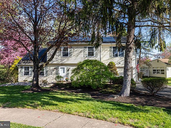 2nd image of 204 Poplar Rd