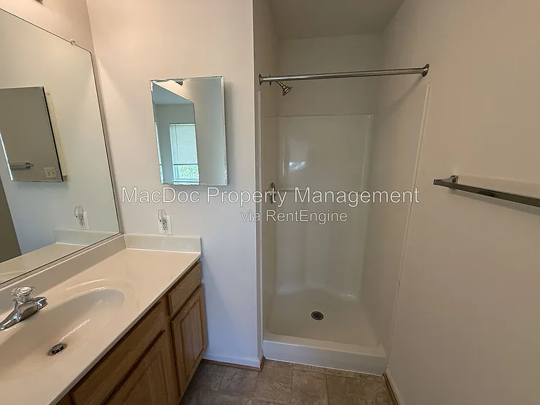 219 Merrill Ct — Photo 41