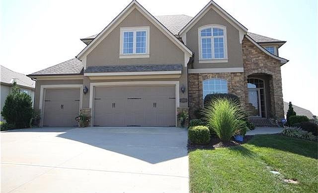 1st image of 2512 NE Amanda Ln