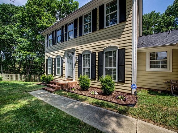 4th image of 10501 Whittersham Dr