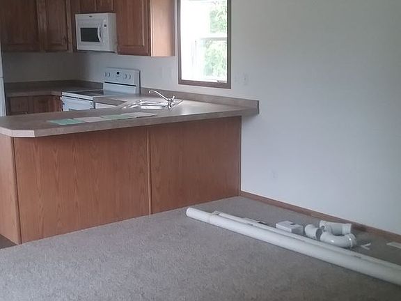 4th image of 220 Omland Ave N