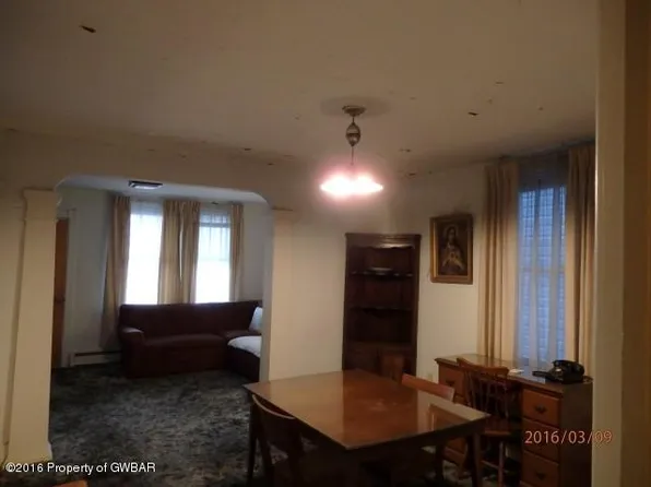 833 E Diamond Ave, Hazleton, PA 18201