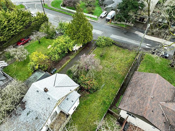 5th image of 4050 Grange Rd