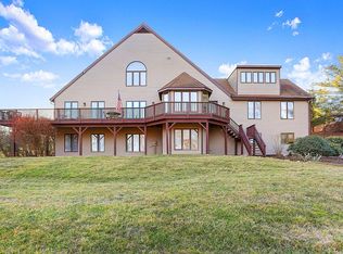 73 Farview Farm Rd, Redding, CT 06896