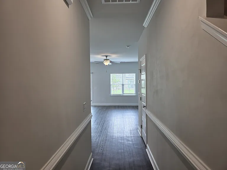 541 Governor Treutlen Cir — Photo 3
