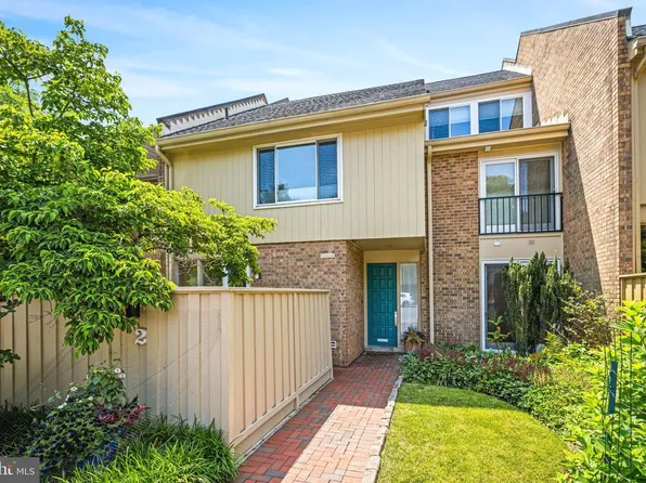 2 Roland Mews Unit R52, Baltimore, MD 21210