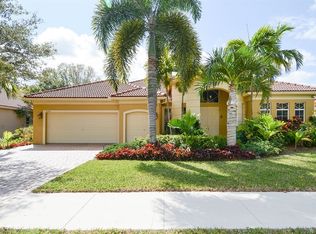 8126 N Savannah Cir, Davie, FL 33328