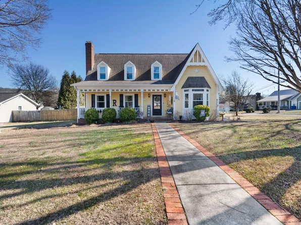 135 Hunters Run Cir NW, Cleveland, TN 37312