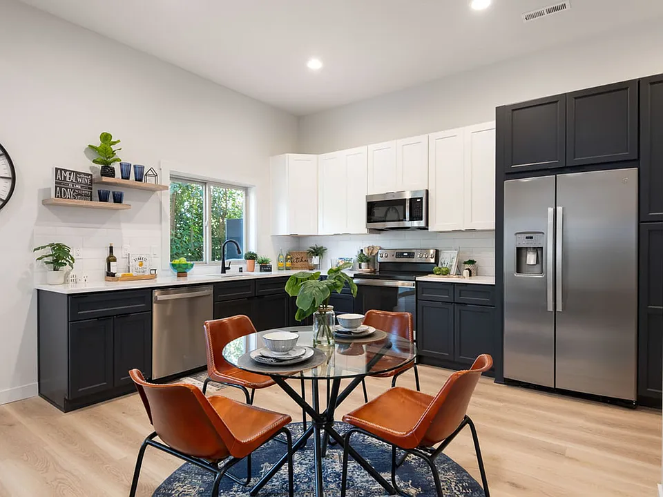 Hidden Hills Condominiums