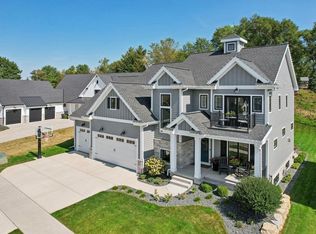 2410 Kilarney Way, Waunakee, WI 53597