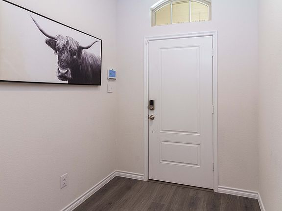3rd image of 211 Whitetail Way