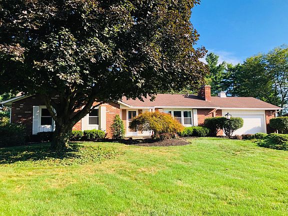 2nd image of 1130 Surrey Dr