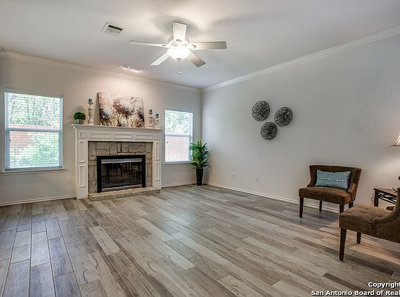 5th image of 7323 Carriage Ln