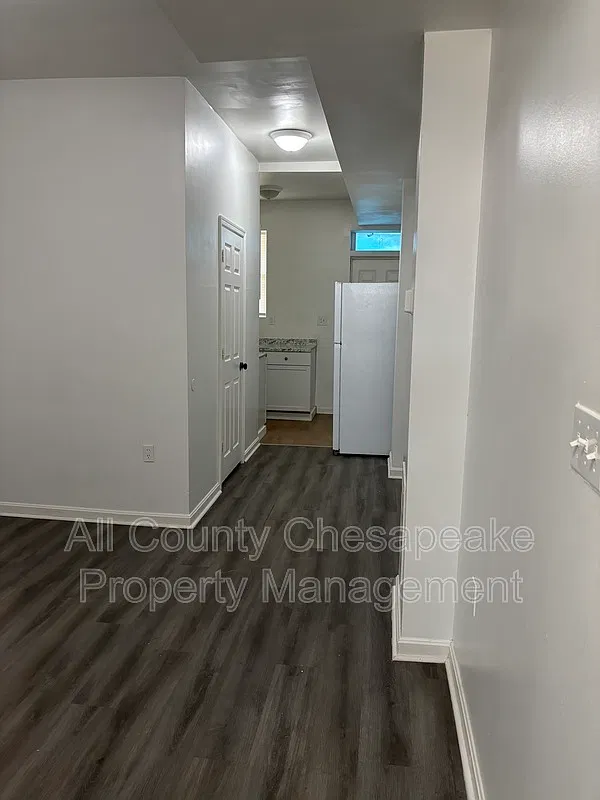 3 bed, 1.5 bath, $1,200 — Photo 3