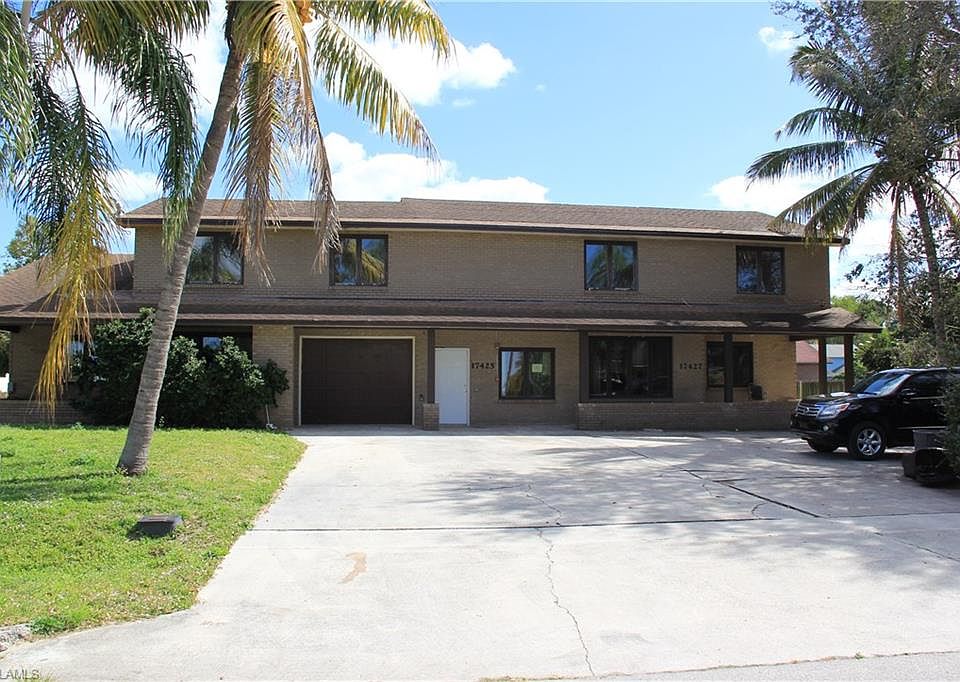 1st image of 17425 W Carnegie Cir