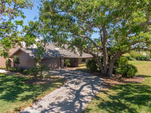 5604 Doral Dr, Sarasota, FL 34243