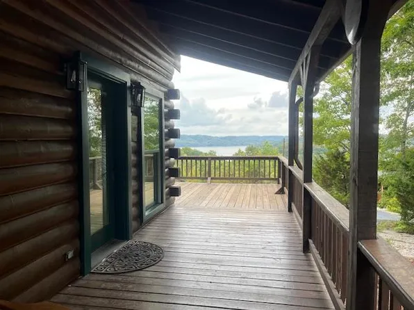 507 Channing Ln, Byrdstown, TN 38549