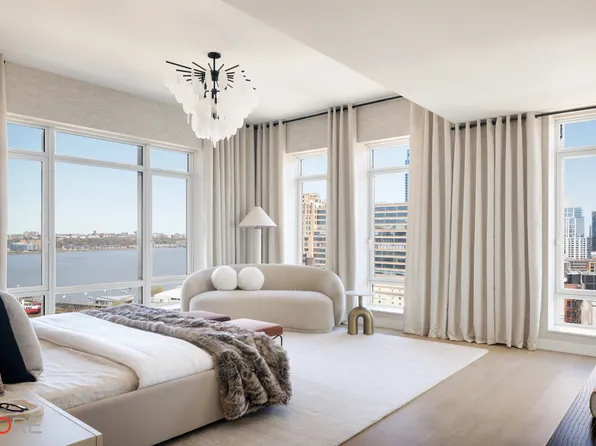 555 West 22nd Street image 6 of 18