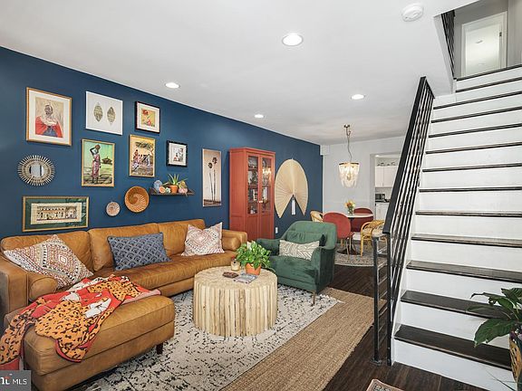 3rd image of 2033 S Darien St