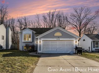 656 Sandhurst Dr SE, Kentwood, MI 49548
