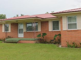 3945 Old Cottondale Rd, Marianna, FL 32448