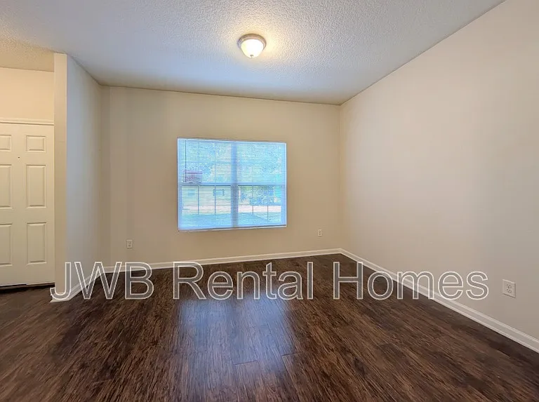 5539 Windermere Dr — Photo 4