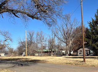 825 W B Ave LOT 15 & 16, Elk City, OK 73644