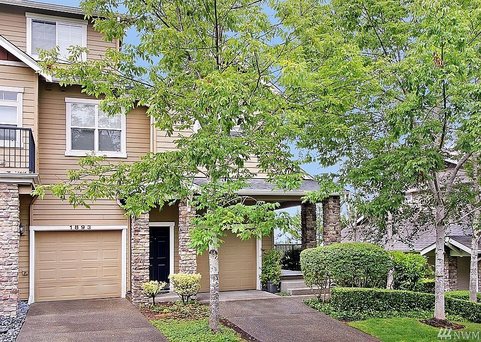 1st image of 1893 16th Ln NE #1893