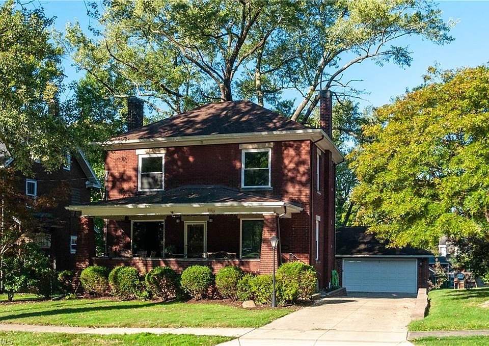 1st image of 120 N Crandon Ave