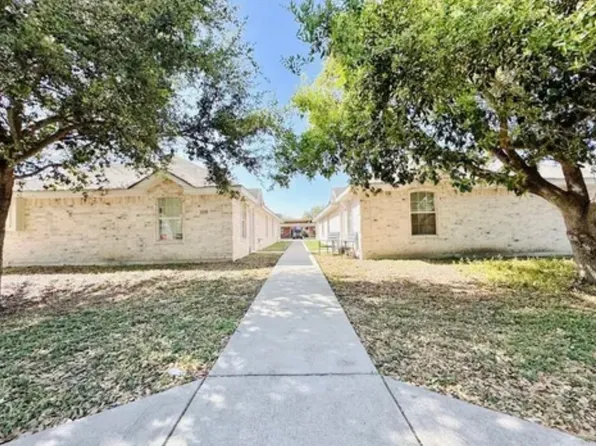 2208 W Candlelight Ln, Edinburg, TX 78541