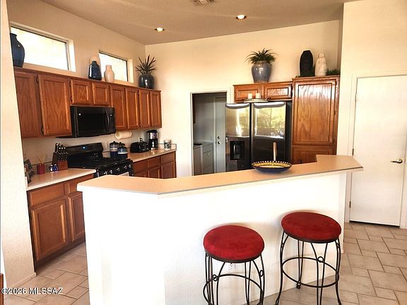 4th image of 954 E Welton Dr