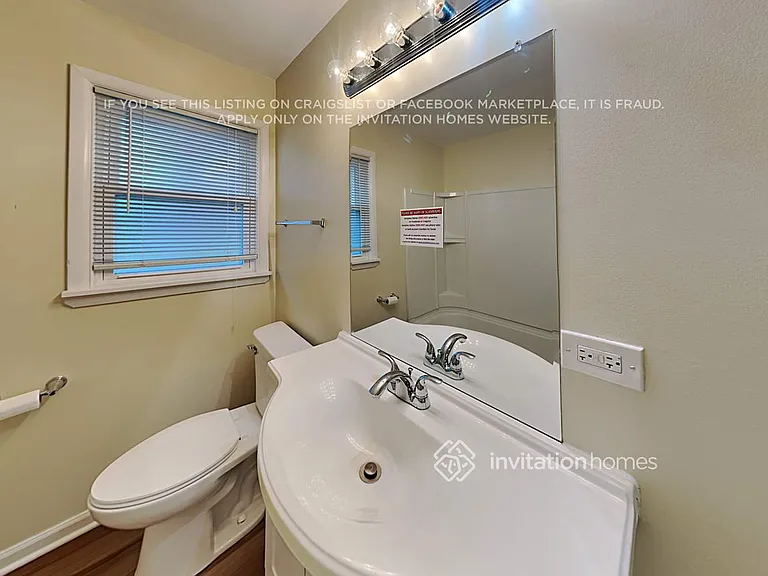 1159 W Marion St — Photo 16