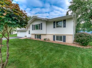 6426 Hokah Dr, Lino Lakes, MN 55014