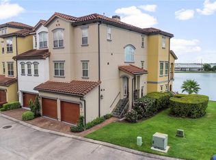 29 Armand Shore Dr, Houston, TX 77058