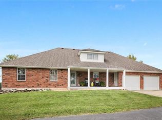 10404 S Outer Belt Rd, Oak Grove, MO 64075