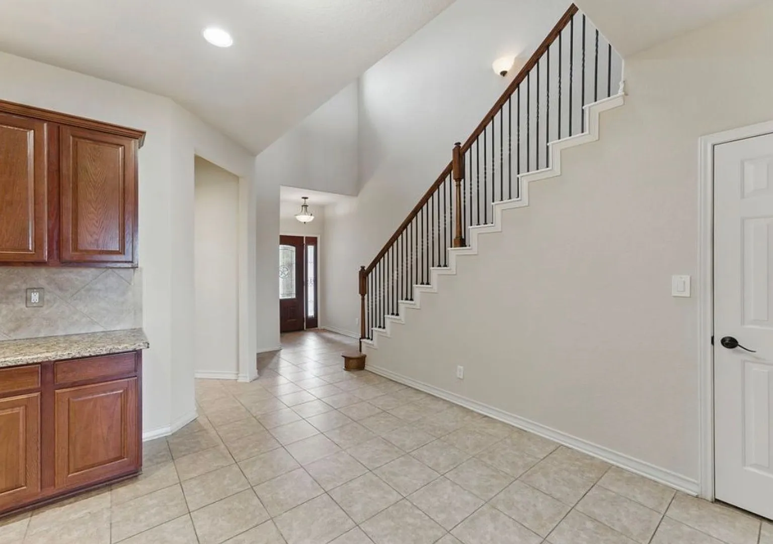 $500 Price Drop!! // New On Market — Photo 2
