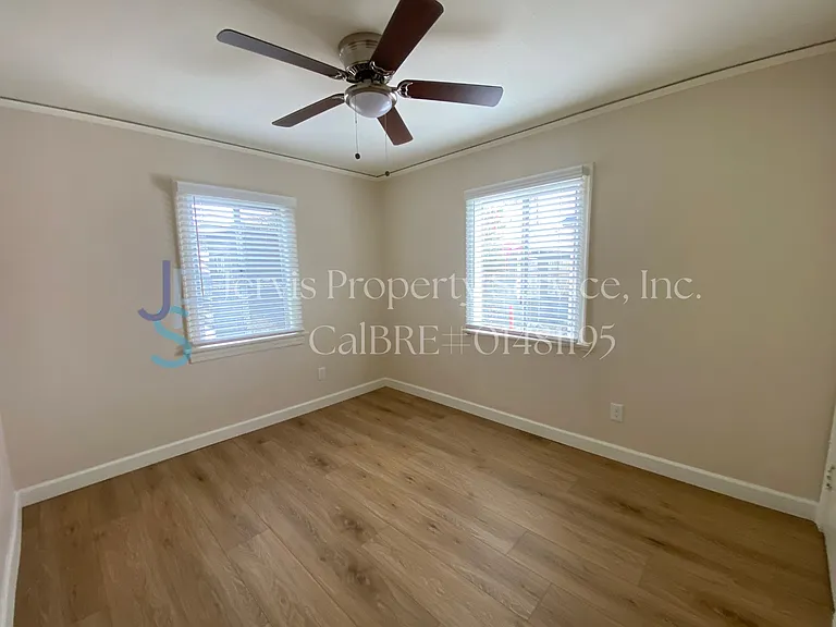 5150 Clara St — Photo 13