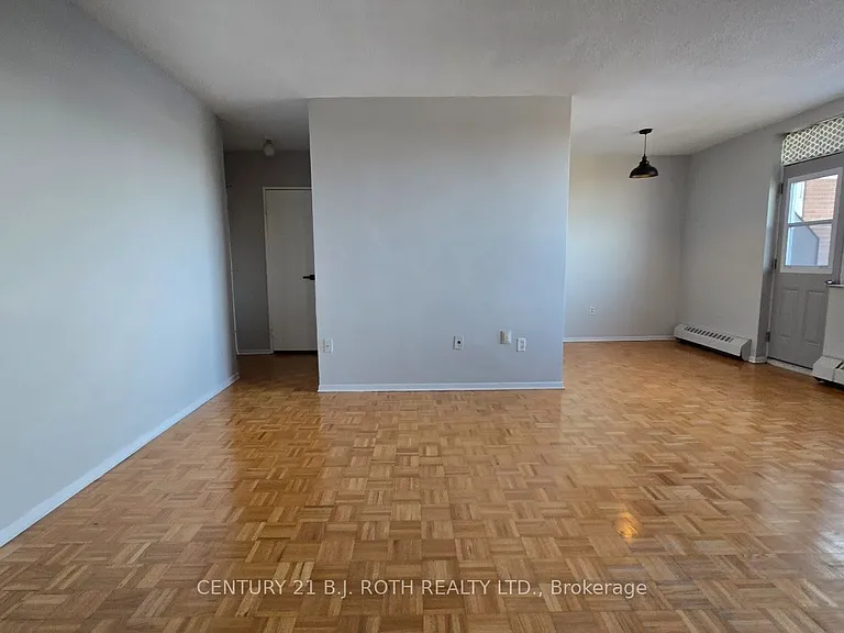 98 Holgate St #401 — Photo 6