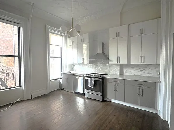 549 Henry St #1, Brooklyn, NY 11231