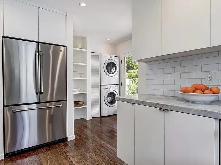 1448 N Beverly Dr — Photo 15