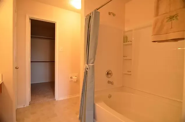 11427 Harbour Lake Ct — Photo 12